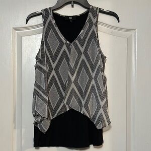 Black and Gray Patterned Women's Top